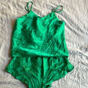 Victoria’s Secret sleep set